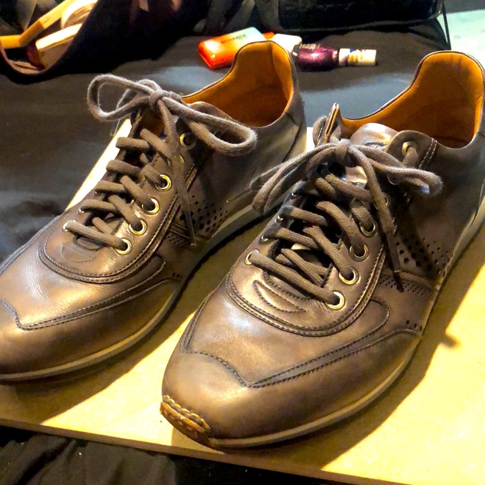 Magnanni Christian grey leather tennis shoes